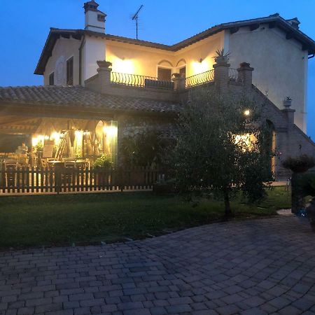 Casa In Campagna A Due Passi Dal Mare Пиза Екстериор снимка