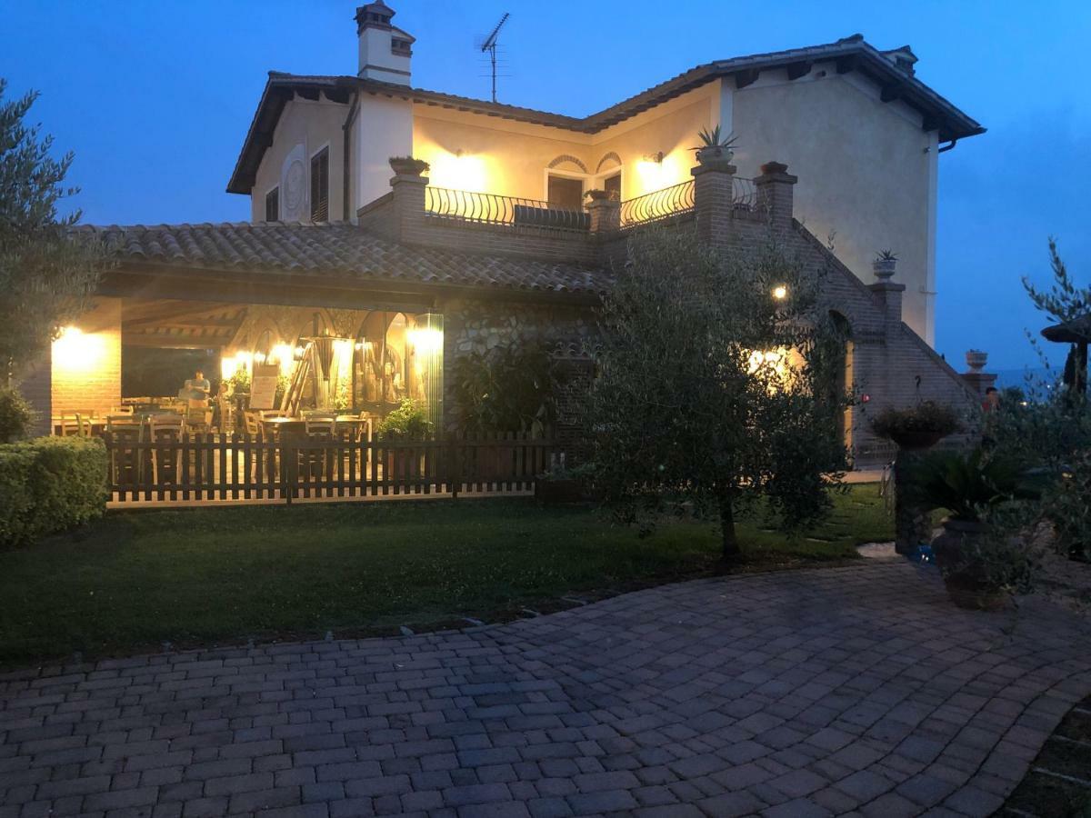 Casa In Campagna A Due Passi Dal Mare Пиза Екстериор снимка